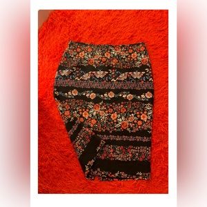 NEW YORK & COMPANY MIDI floral skirt Size 10